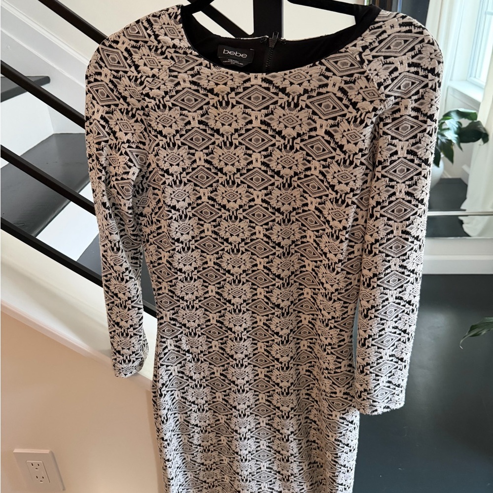 Bebe Monochrome Geometric Long Sleeve Dress